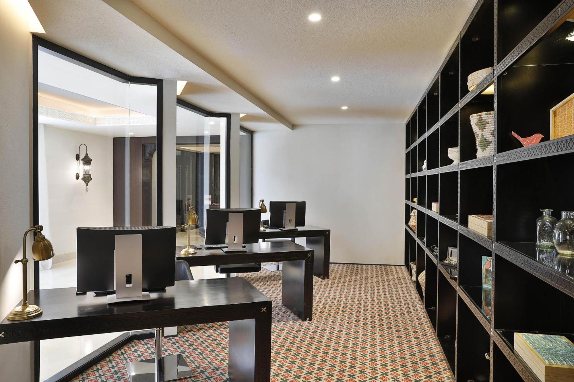Al Manara, A Luxury Collection Hotel, Aqaba Luaran gambar A carpet tile floor